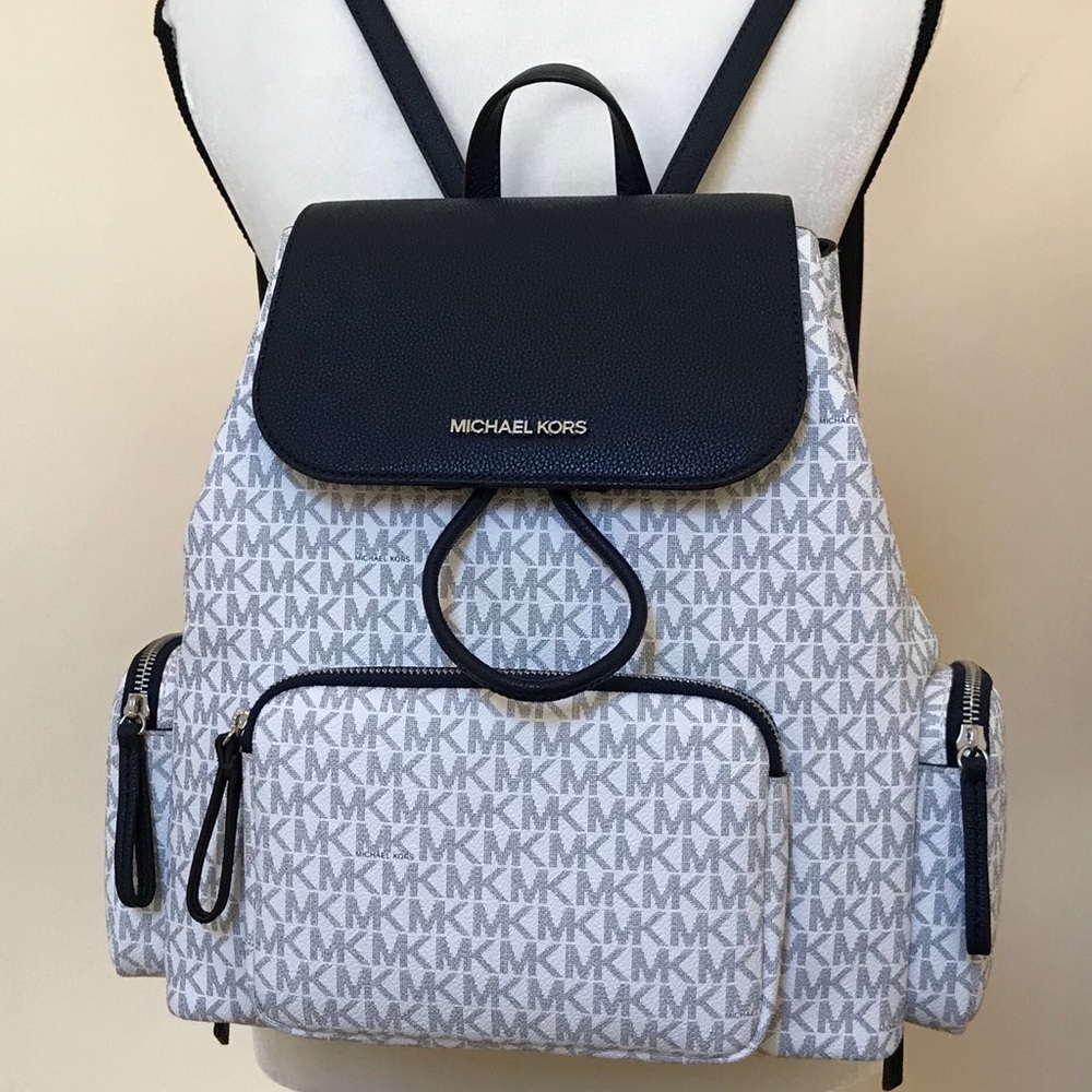 Michael Kors (2pcs) Abbey LG Cargo Backpack - Picture 2 of 8